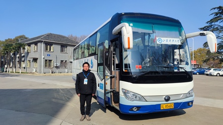 49+1座客车